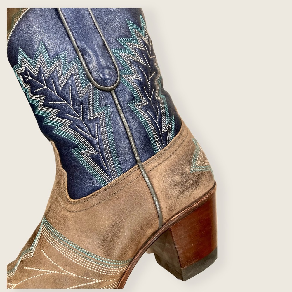 $525 RARE Frye Navy Blue Real Leather Floral Embroidered Pull On Cowboy Boots - Picture 6 of 9